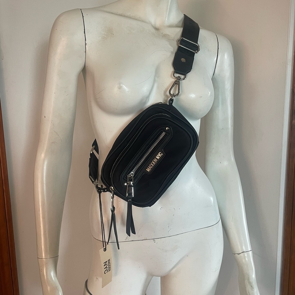 MADDEN NYC Black Leather Convertible Crossbody Sling